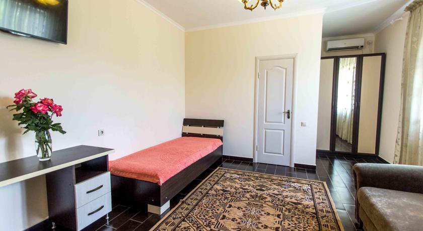 Гостиница Guest house Sofia on Yuzhnoberezhnaya 95 Судак